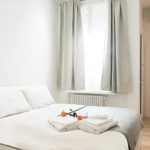 Apartament Brisa, Mediolan