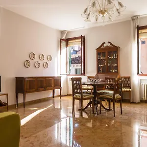  Apartment Rialto Bridge Large Venetian Style With Lift Italy