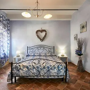  Farm stay Montecrespini Italy